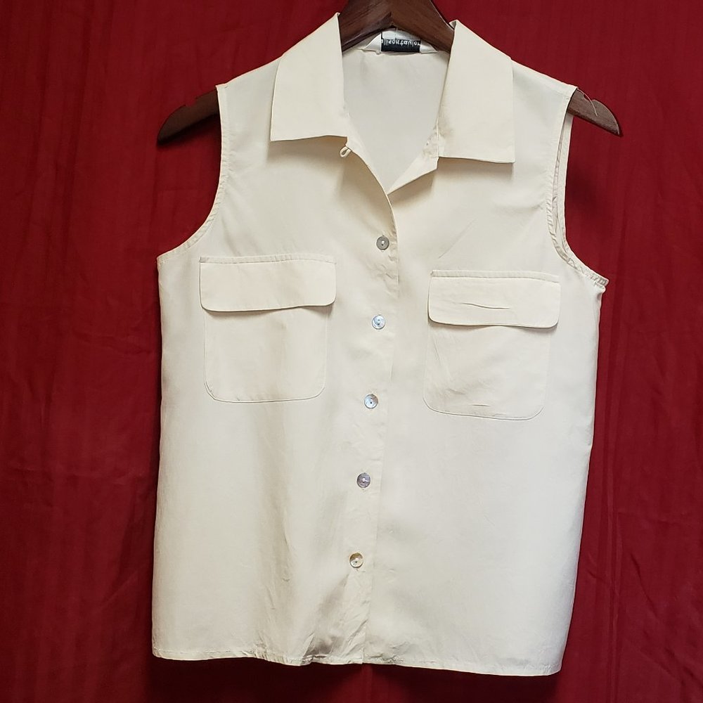 Size S, Cream Colored Sleeveless Allison Taylor 100% Silk Blouse.